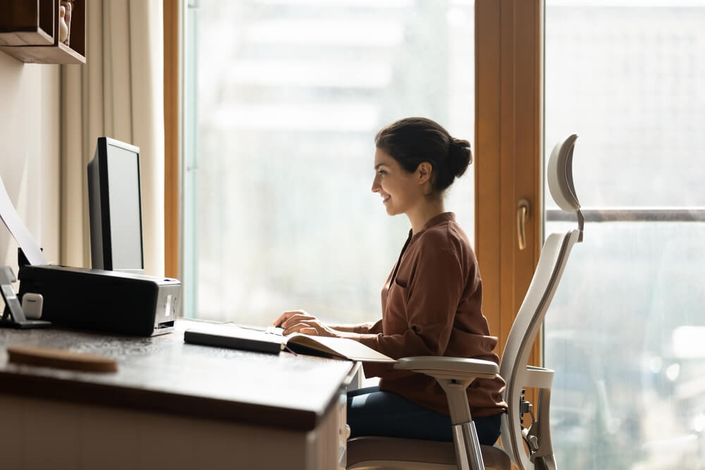 houding achter bureau