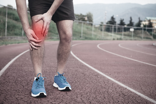 pijn binnenkant knie na wandelen